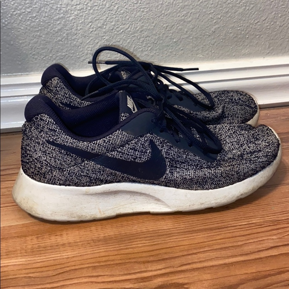 navy blue nikes